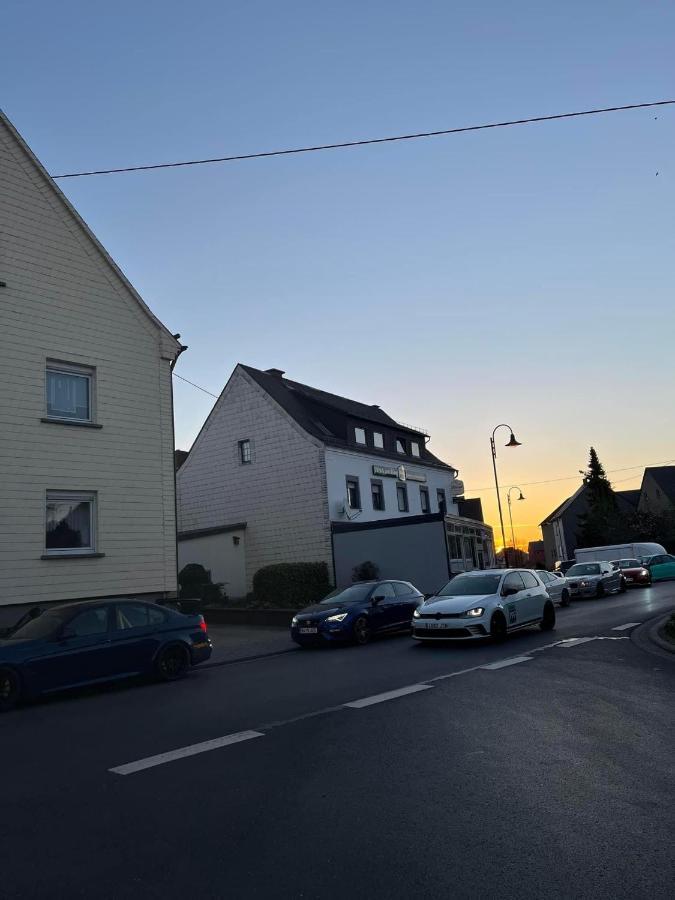 Vina Am Ring Panzió Mannebach  Kültér fotó