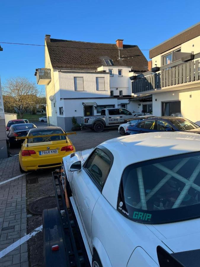 Vina Am Ring Panzió Mannebach  Kültér fotó