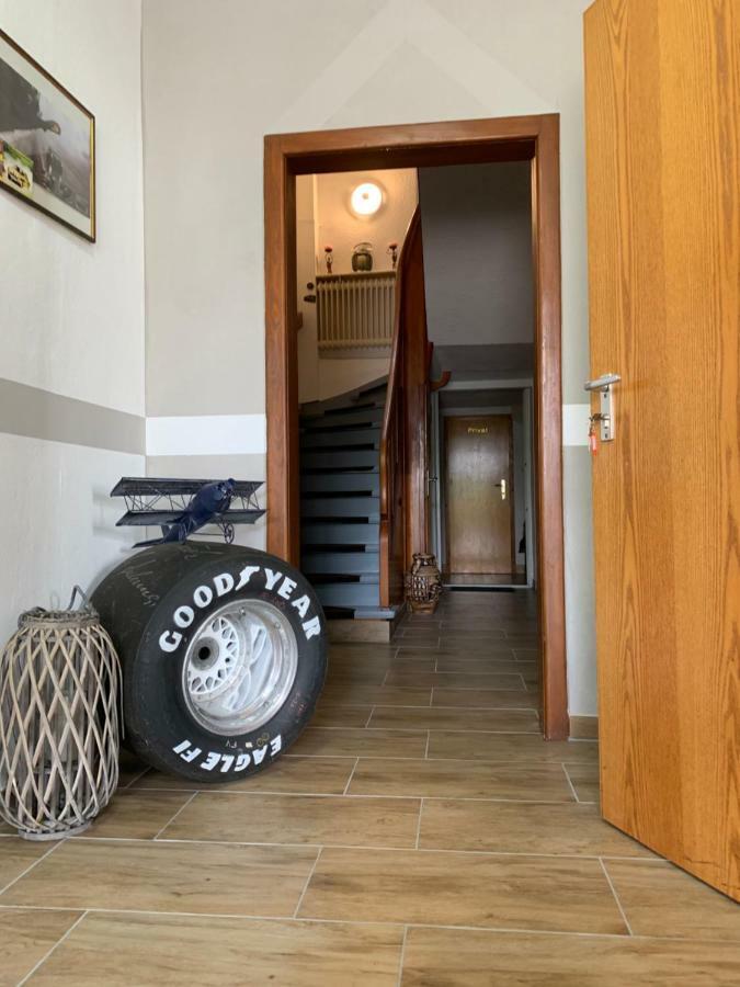 Vina Am Ring Panzió Mannebach  Kültér fotó