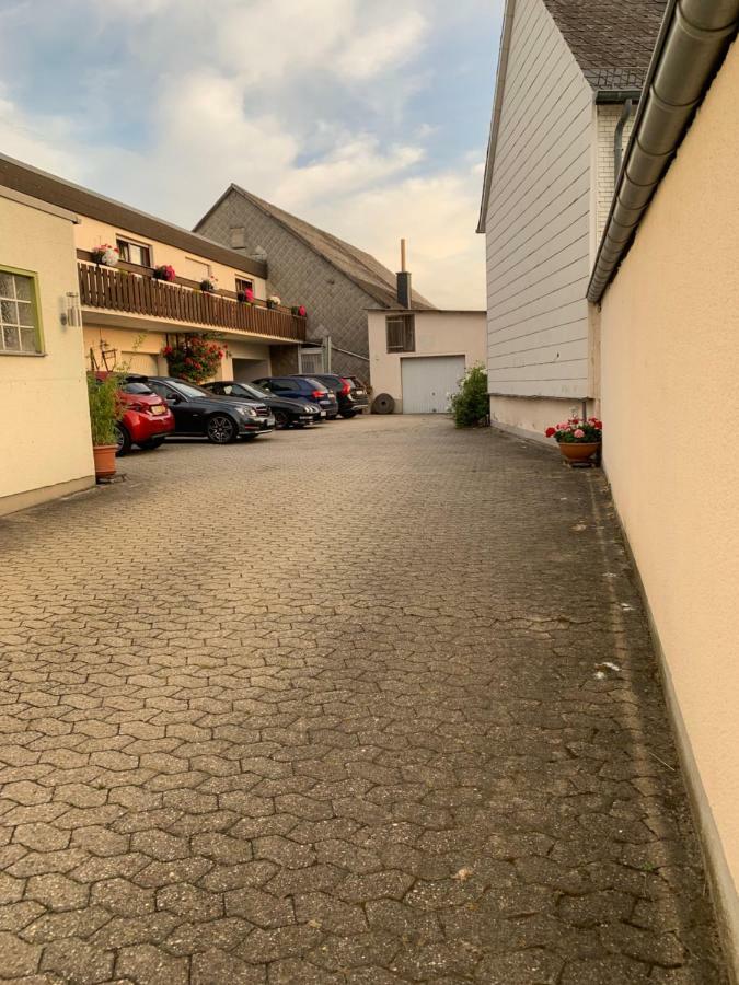 Vina Am Ring Panzió Mannebach  Kültér fotó
